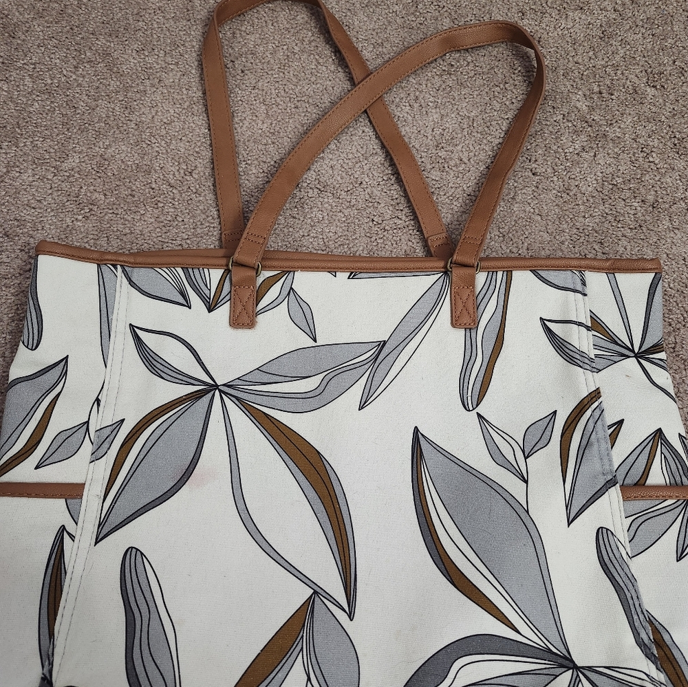 Thirty-One Floral Tote with Brown Straps